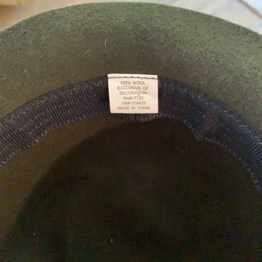 Green Wool hat - Picture 3 of 3